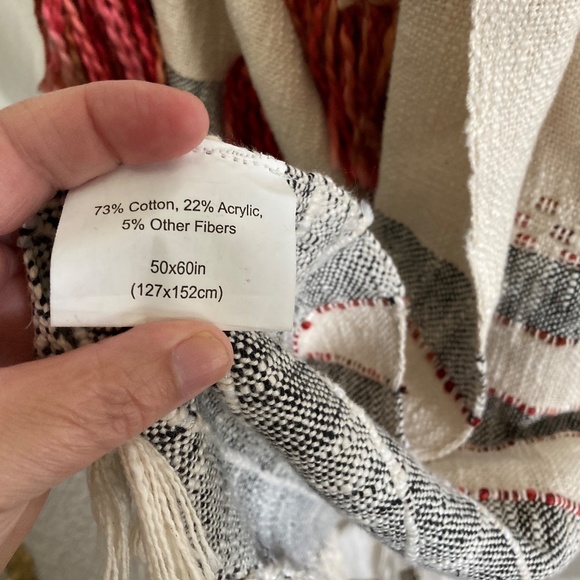 Woven Throw Blanket Tufted Tassels Fringed 50 x 60 - Picture 5 of 7